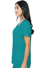 Load image into Gallery viewer, MedCouture Insight- 3 Pocket Top